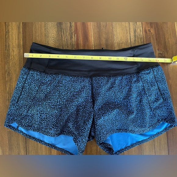 Lululemon Run Times Short Bubbles Pipe Dream Blue Black size 6 - Picture 10 of 11